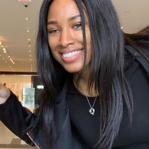 Meet your Posher, Rachelle